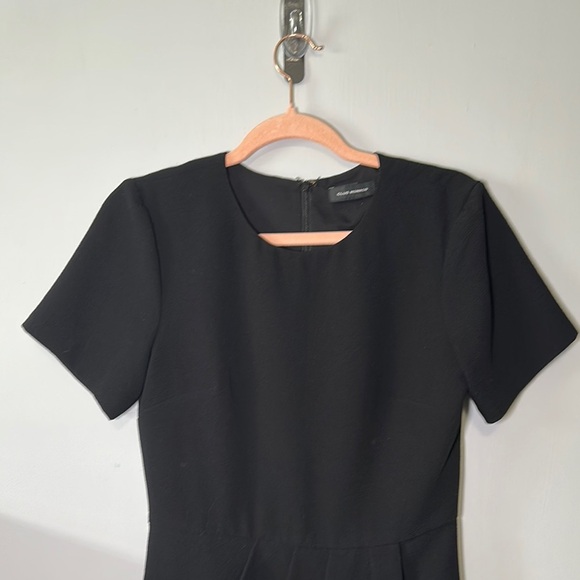 Club Monaco Black Sheath Mini Dress Scoop Neck Hidden Zipper Back Size:4/W:28 - Picture 2 of 9